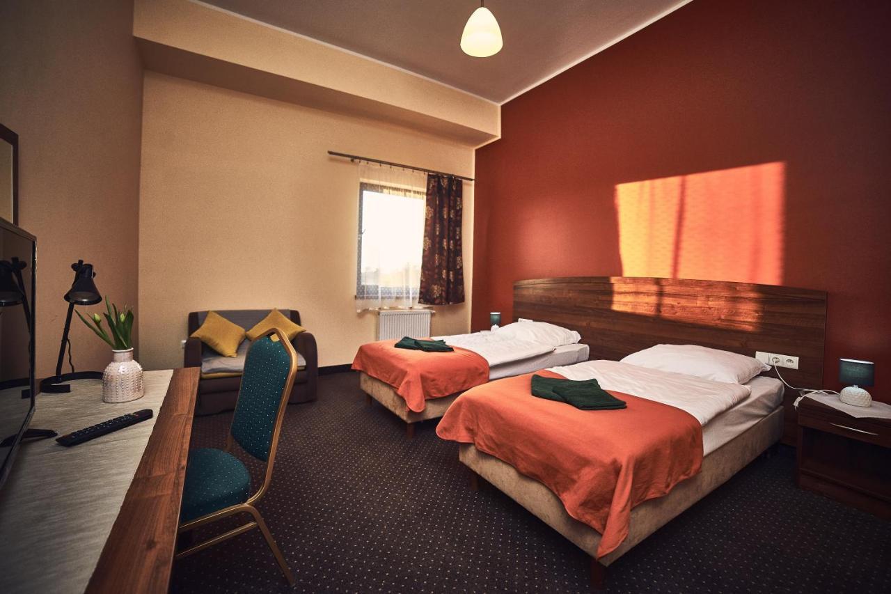 Hotel Ab Тичи Екстериор снимка