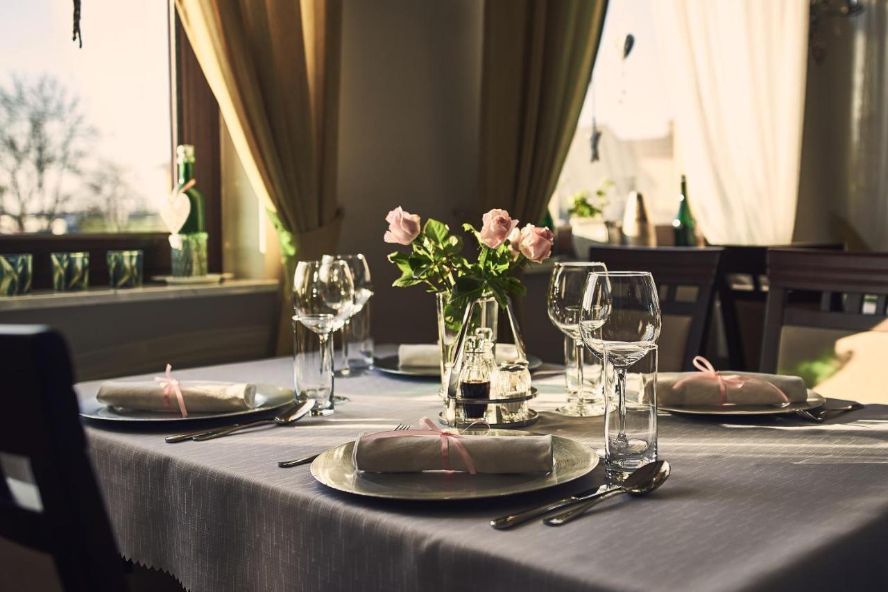 Hotel Ab Тичи Екстериор снимка